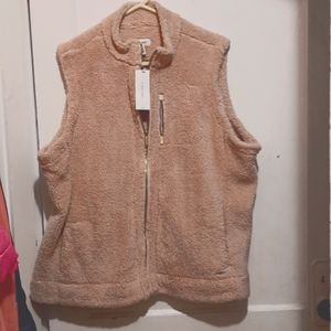 NWT Calvin Klein Ladies Fleece Vest SIZE 1X in a mauve/beige tone.